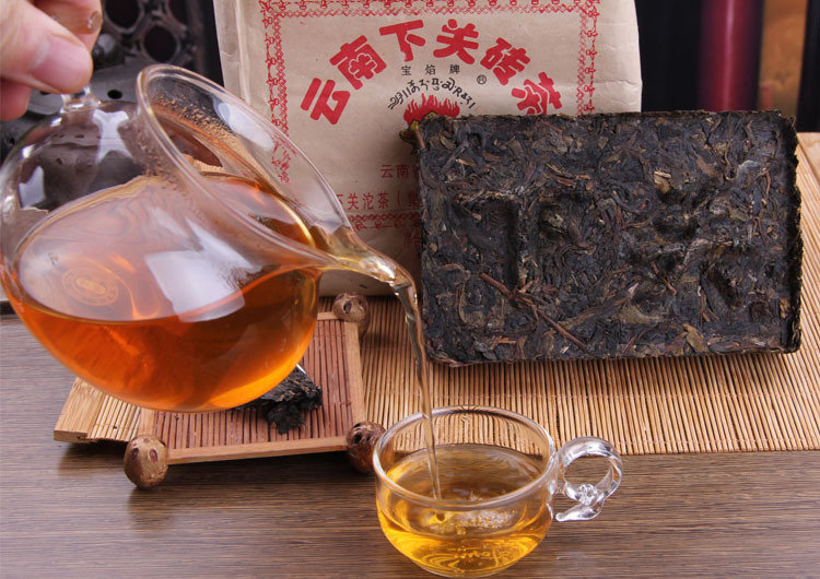 Чай пуэр бодрит. Пуэр 250гр Цайчен. Шэн пуэр. Чай пуэр Таиланд. Изумрудный чай пуэр natural.